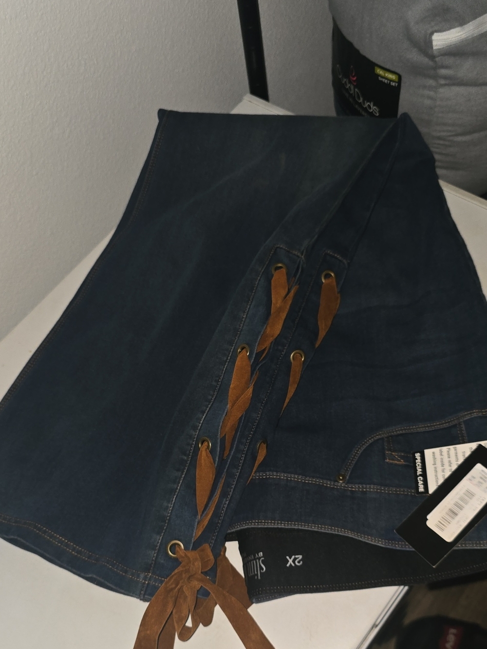 Investments Womens Dark Blue Jeans with Brown Lace-Up Trim